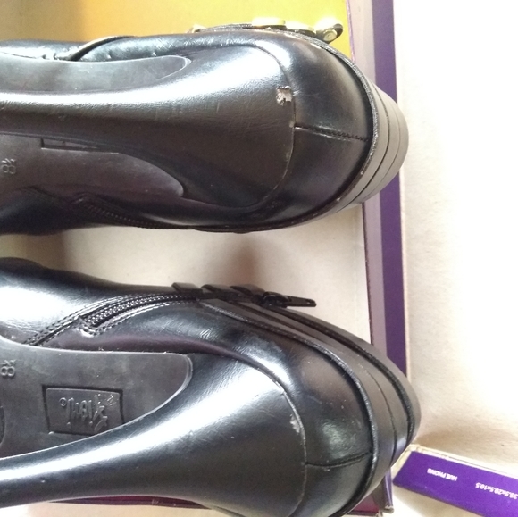 In box fioni heels NWOT - Picture 4 of 6